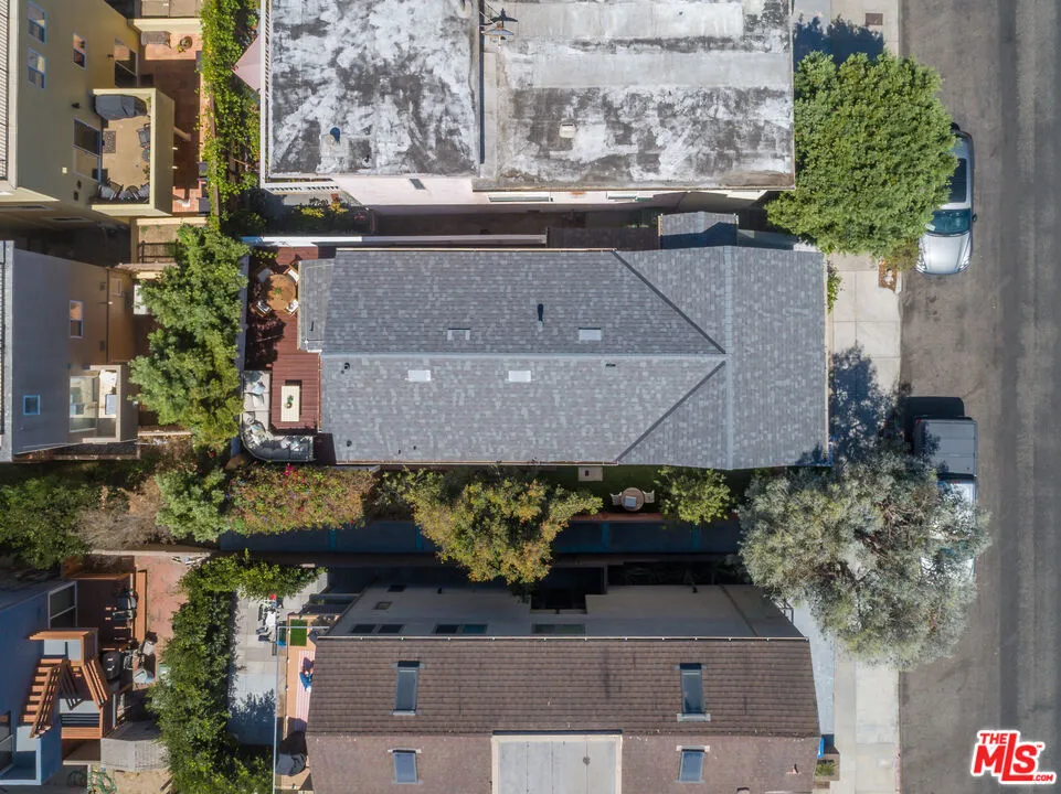 6640 Vista Del Mar Los Angeles, CA 90293