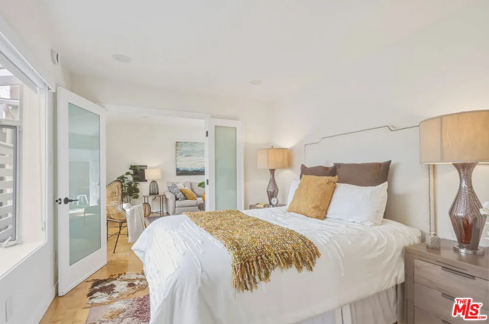6640 Vista Del Mar Los Angeles, CA 90293