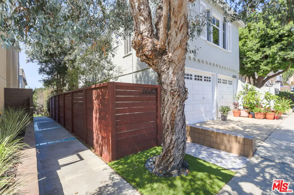 6640 Vista Del Mar Los Angeles, CA 90293