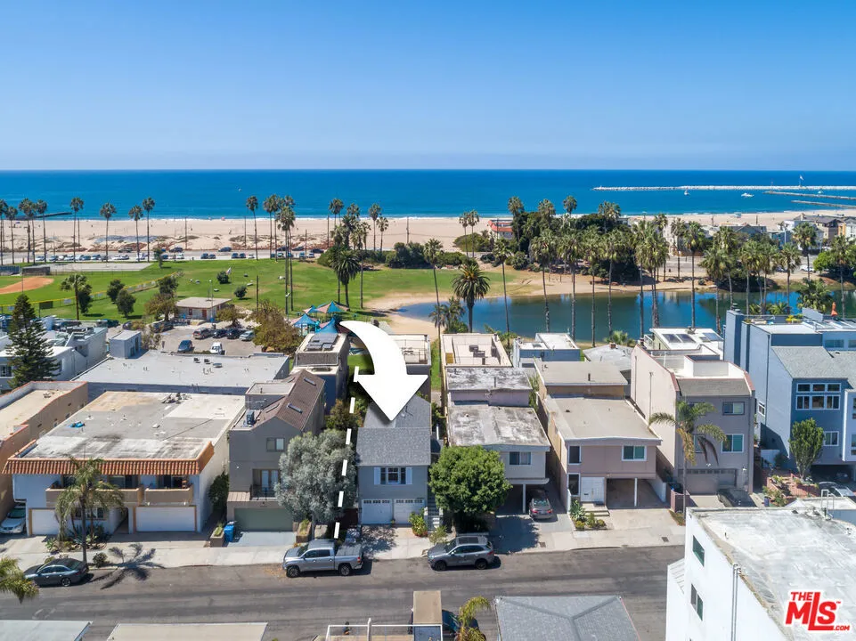 6640 Vista Del Mar Los Angeles, CA 90293