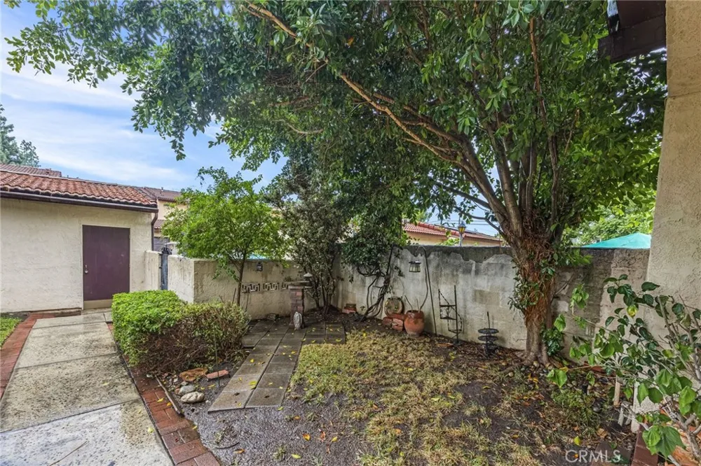 13850 Ramona Baldwin Park, CA 91706