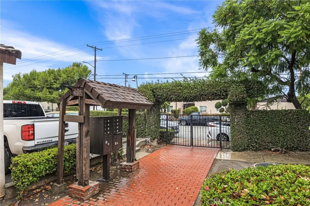 13850 Ramona Baldwin Park, CA 91706