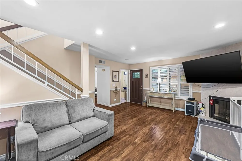 13850 Ramona Baldwin Park, CA 91706