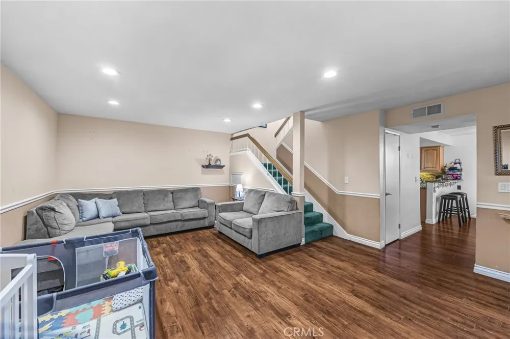 13850 Ramona Baldwin Park, CA 91706