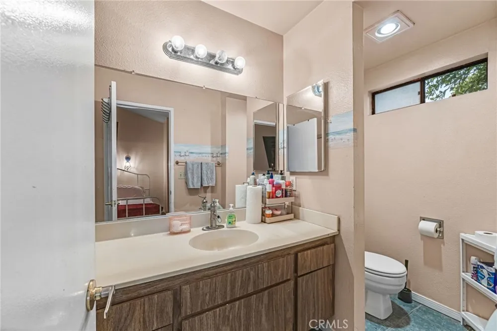 13850 Ramona Baldwin Park, CA 91706