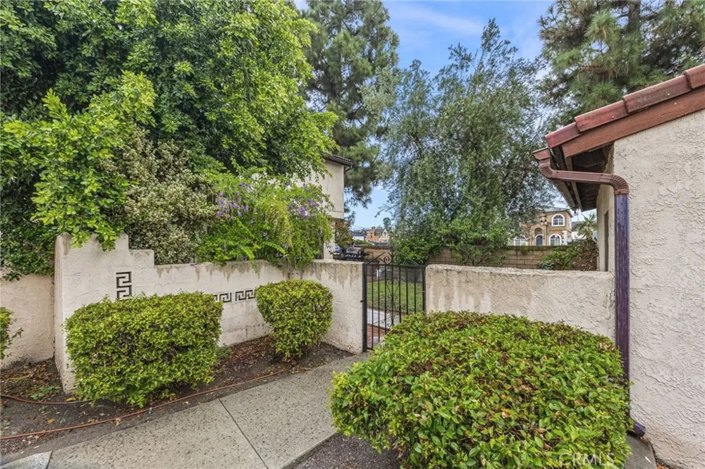 13850 Ramona Baldwin Park, CA 91706