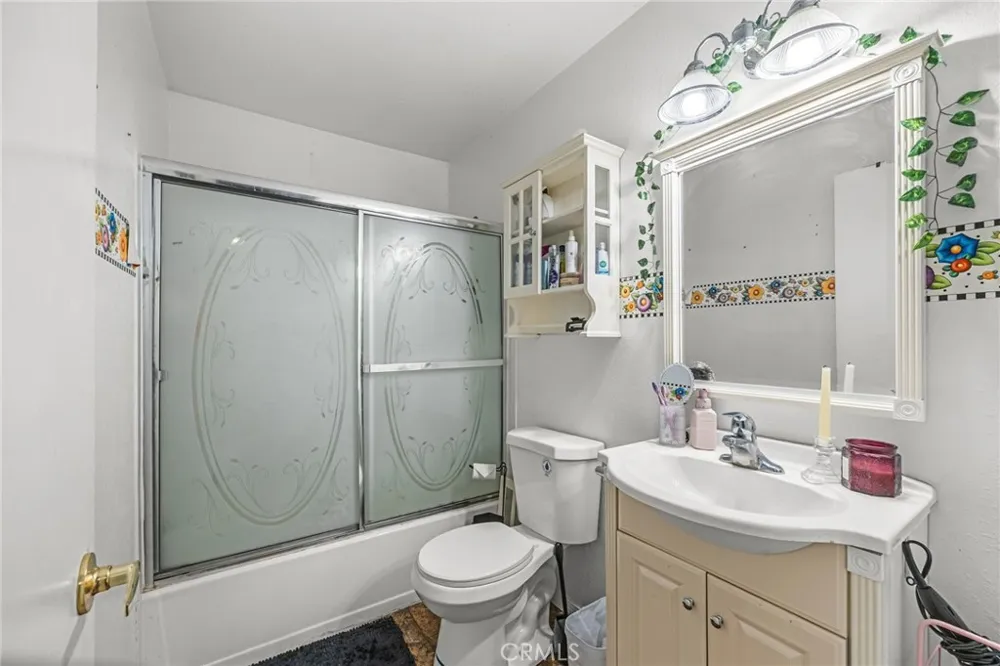 13850 Ramona Baldwin Park, CA 91706