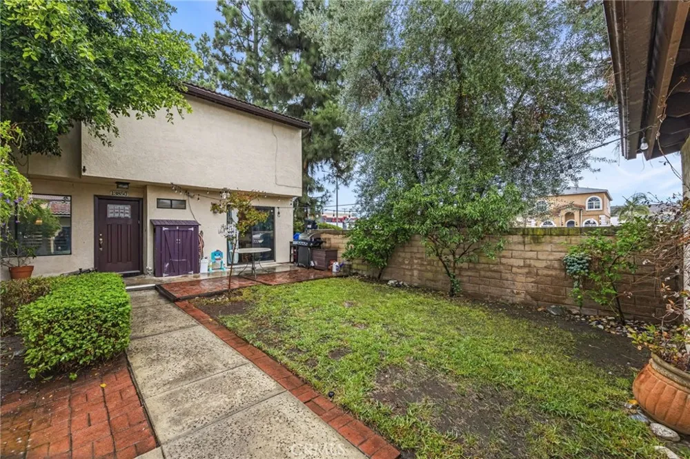 13850 Ramona Baldwin Park, CA 91706