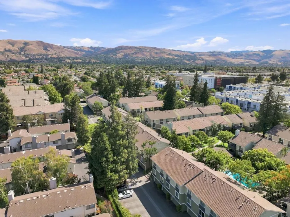 2547 Easton Lane #15 San Jose, CA 95133