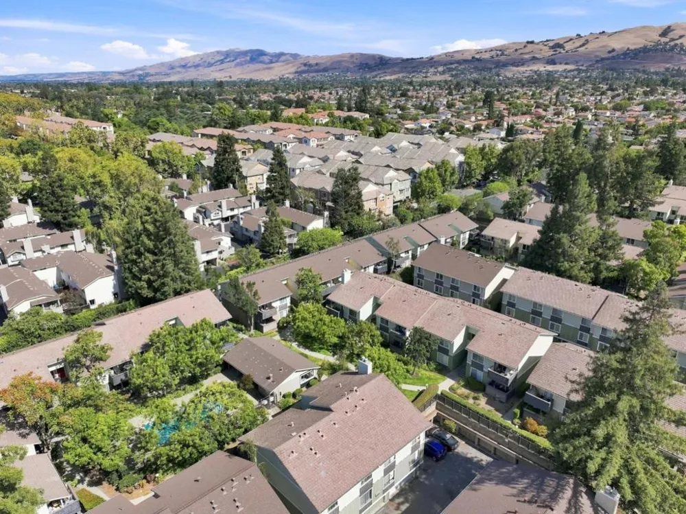 2547 Easton Lane #15 San Jose, CA 95133
