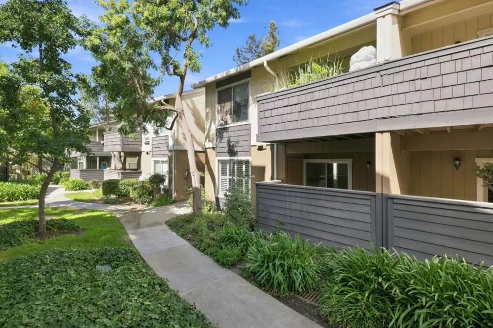 2547 Easton Lane #15 San Jose, CA 95133