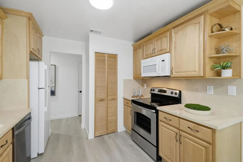 2547 Easton Lane #15 San Jose, CA 95133