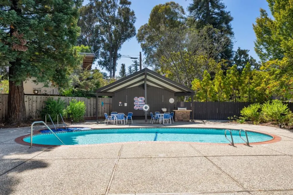 1515 Floribunda Avenue #304 Burlingame, CA 94010