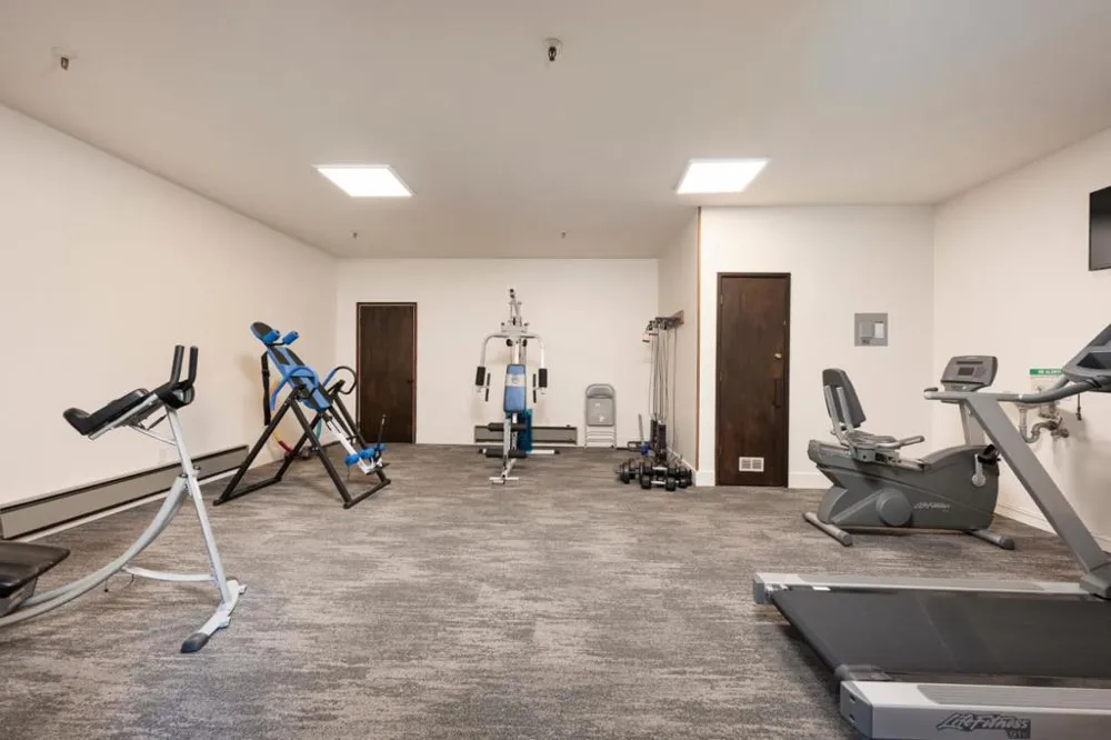 1515 Floribunda Avenue #304 Burlingame, CA 94010