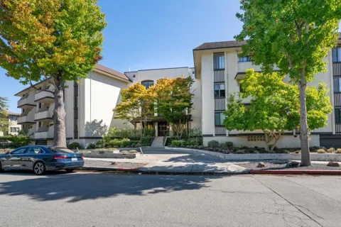 1515 Floribunda Avenue #304