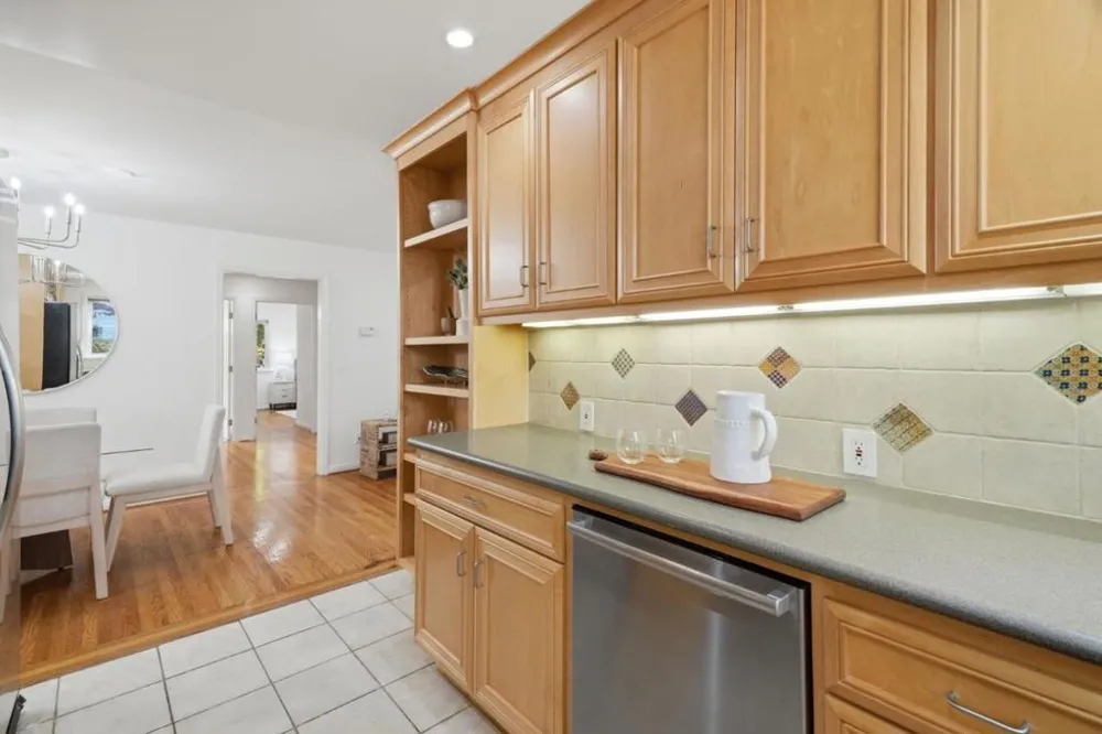 4059 2nd Street Palo Alto, CA 94306