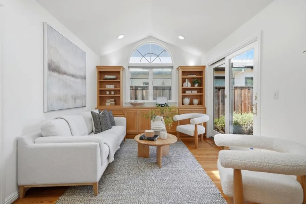 4059 2nd Street Palo Alto, CA 94306