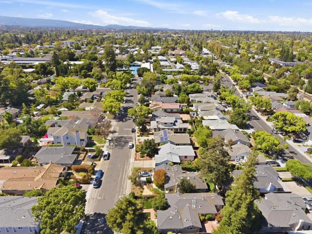 4059 2nd Street Palo Alto, CA 94306