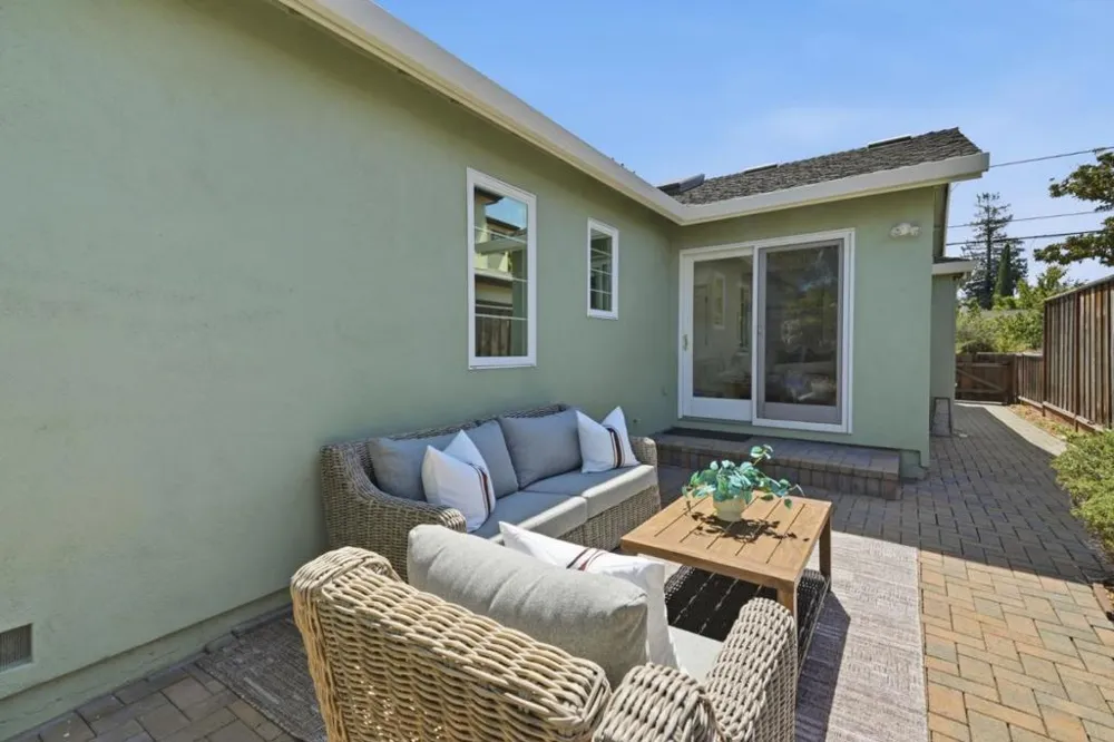 4059 2nd Street Palo Alto, CA 94306