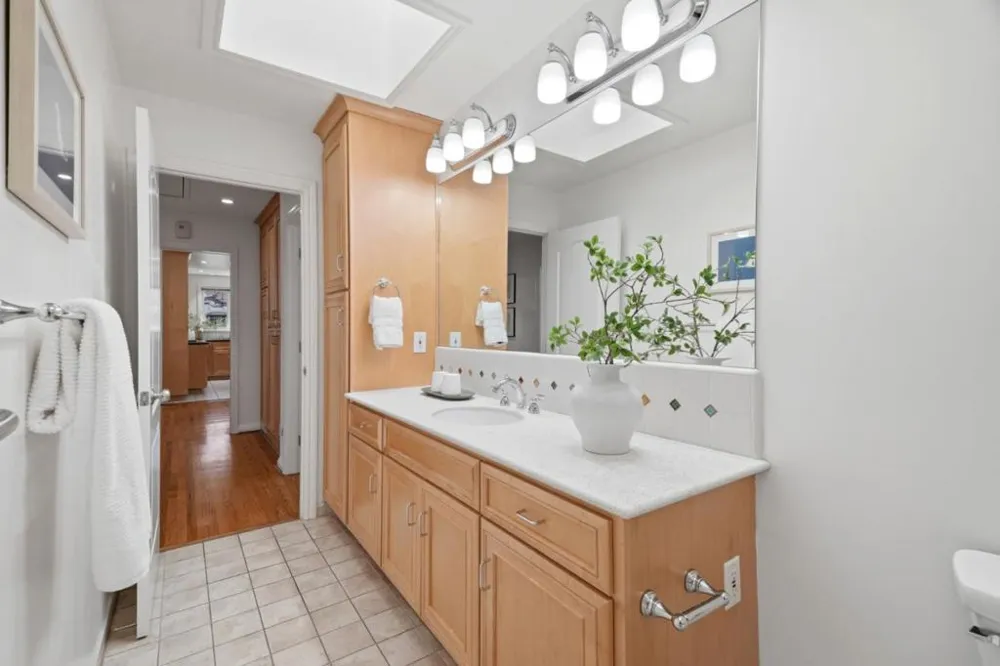 4059 2nd Street Palo Alto, CA 94306