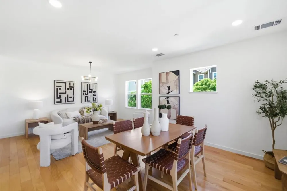 1908 Aberdeen Lane Mountain View, CA 94043