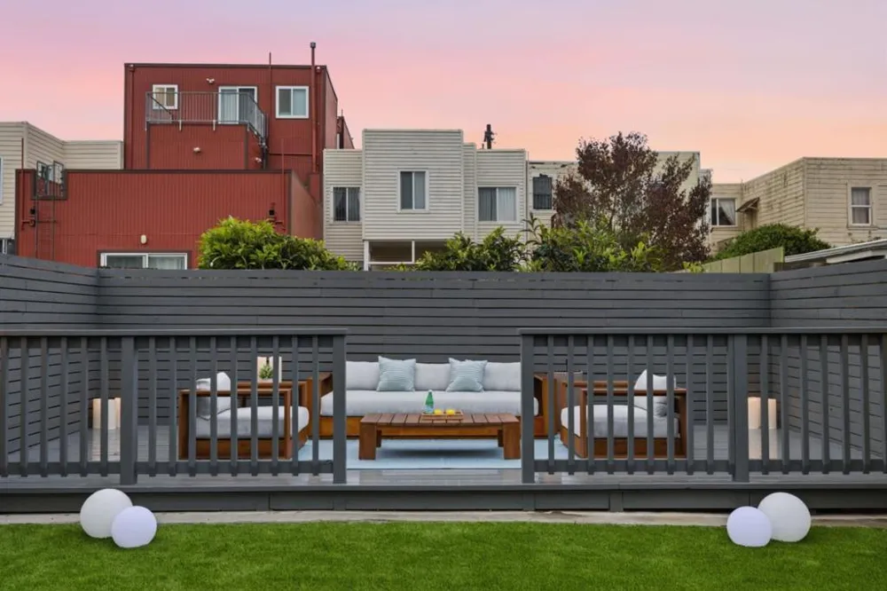 678 23rd Avenue San Francisco, CA 94121