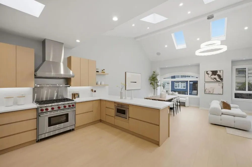 678 23rd Avenue San Francisco, CA 94121