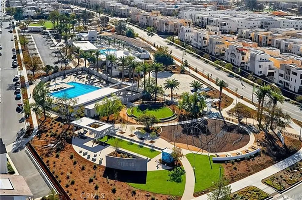 111 Frame Irvine, CA 92618