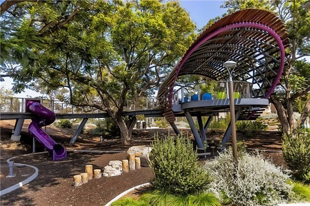 111 Frame Irvine, CA 92618