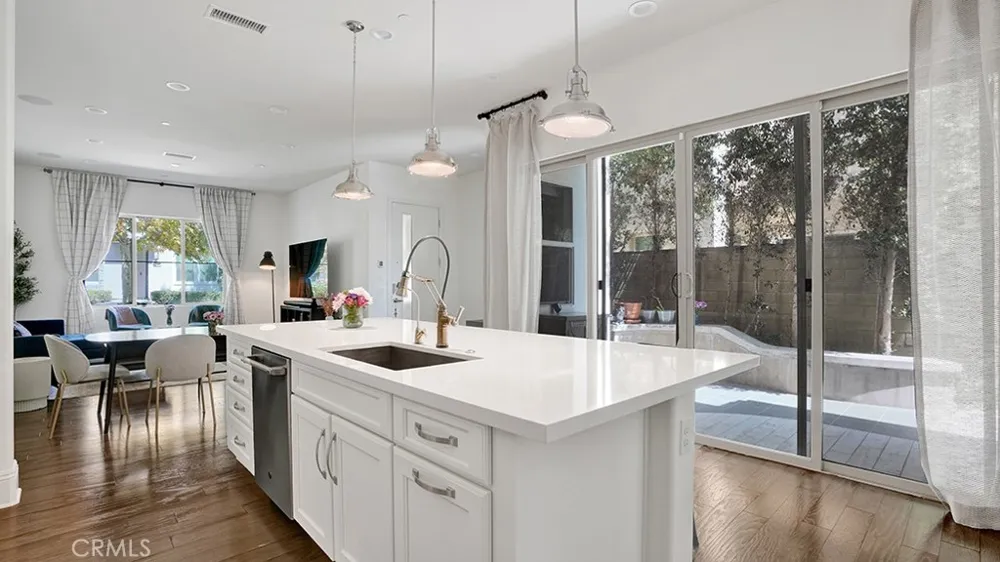 111 Frame Irvine, CA 92618