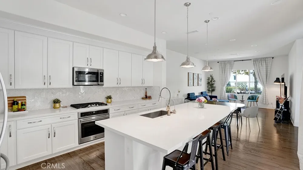 111 Frame Irvine, CA 92618