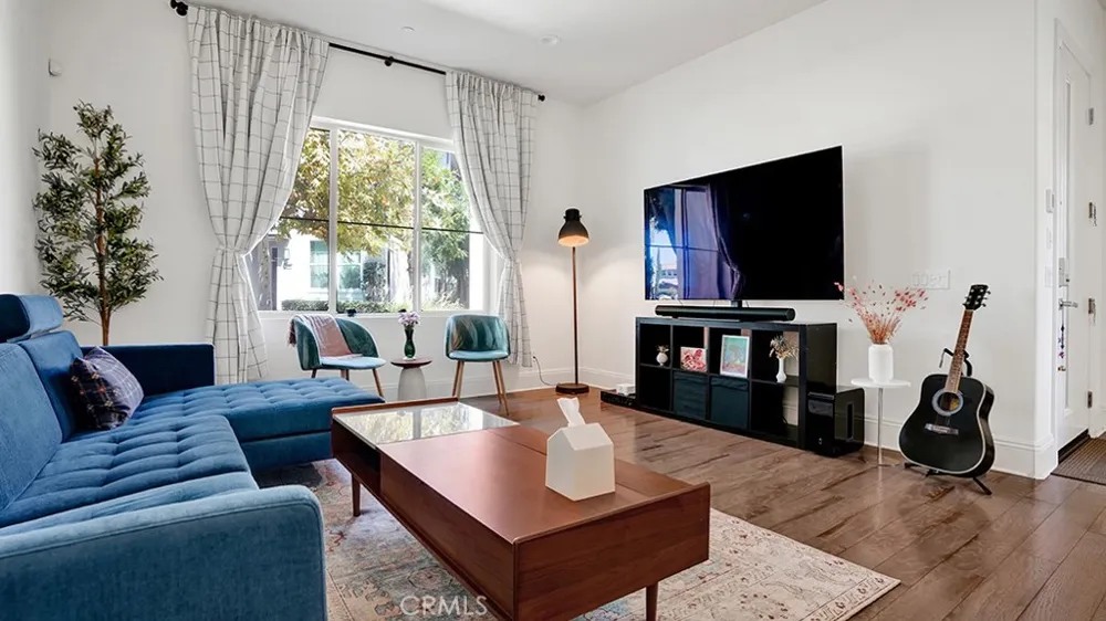 111 Frame Irvine, CA 92618