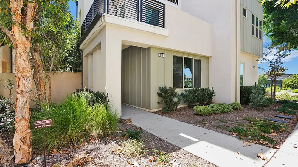 111 Frame Irvine, CA 92618