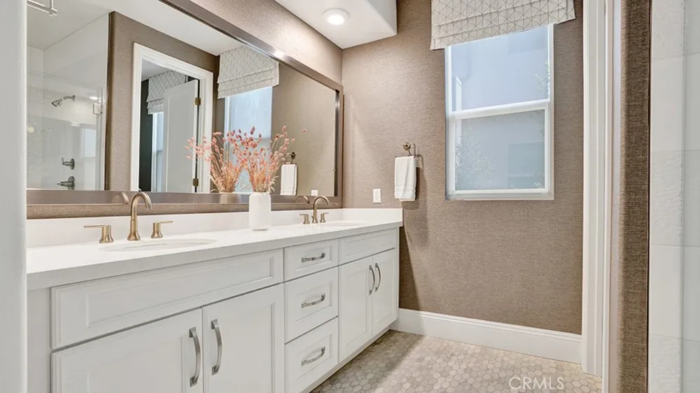 111 Frame Irvine, CA 92618