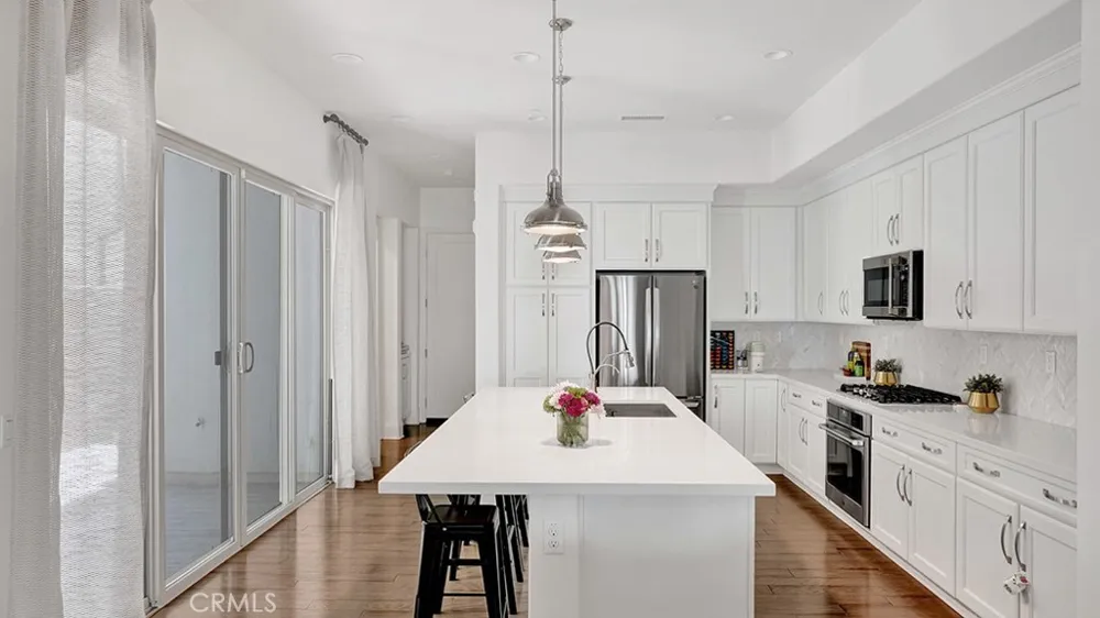 111 Frame Irvine, CA 92618