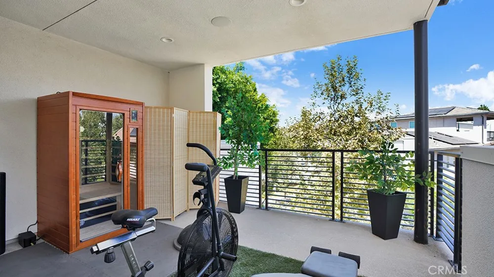111 Frame Irvine, CA 92618