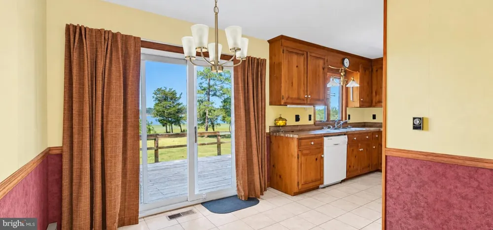 35257 CATS POINT LANE Painter, VA 23423