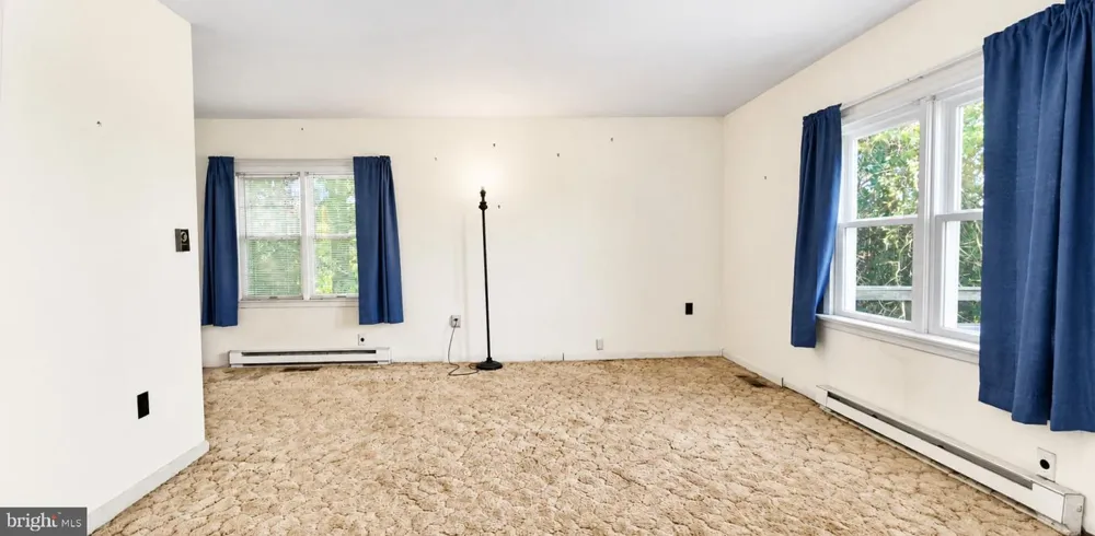 35257 CATS POINT LANE Painter, VA 23423