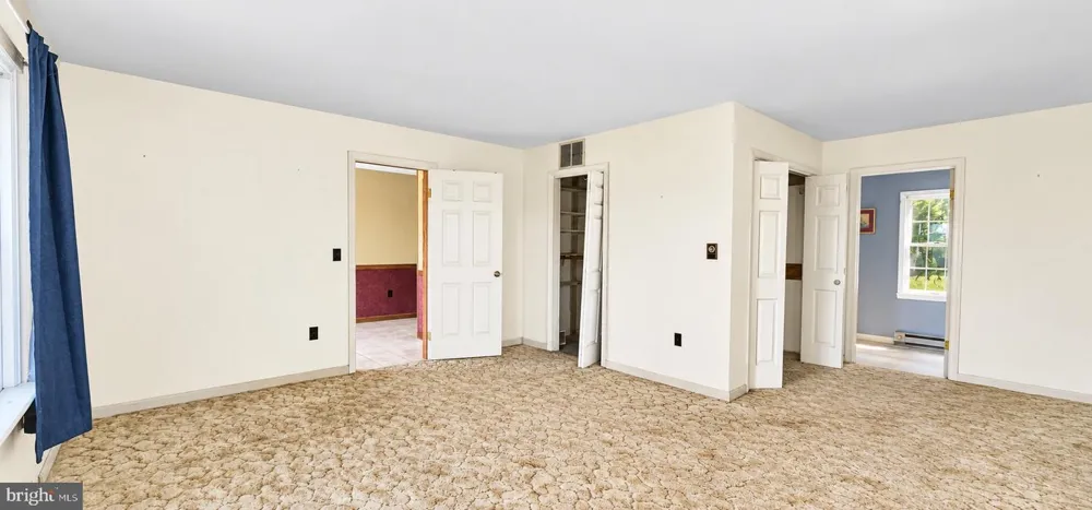 35257 CATS POINT LANE Painter, VA 23423