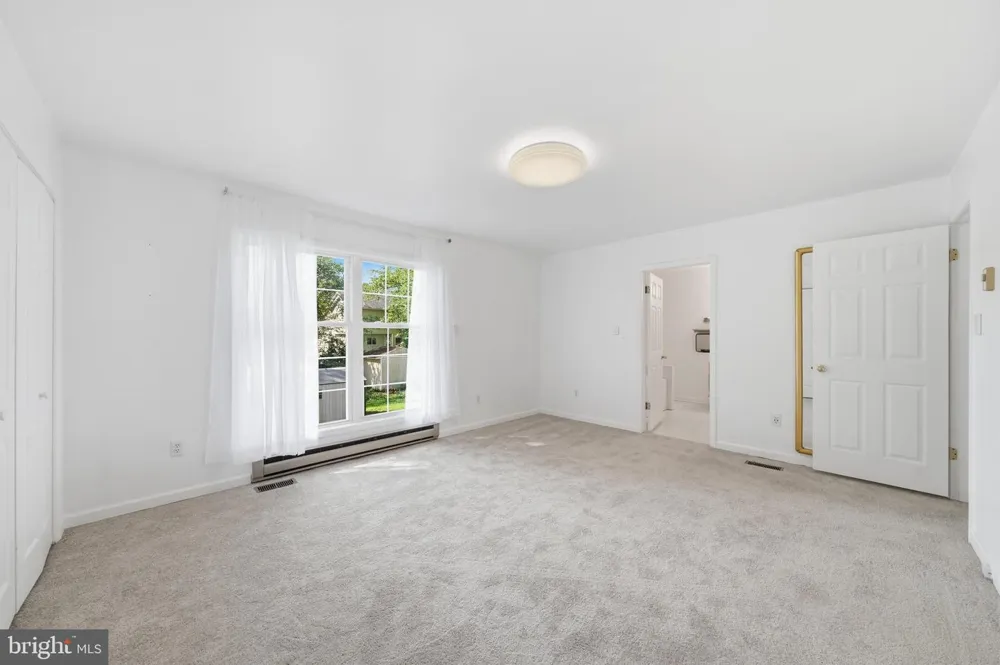 913 FAWN AVENUE Pasadena, MD 21122