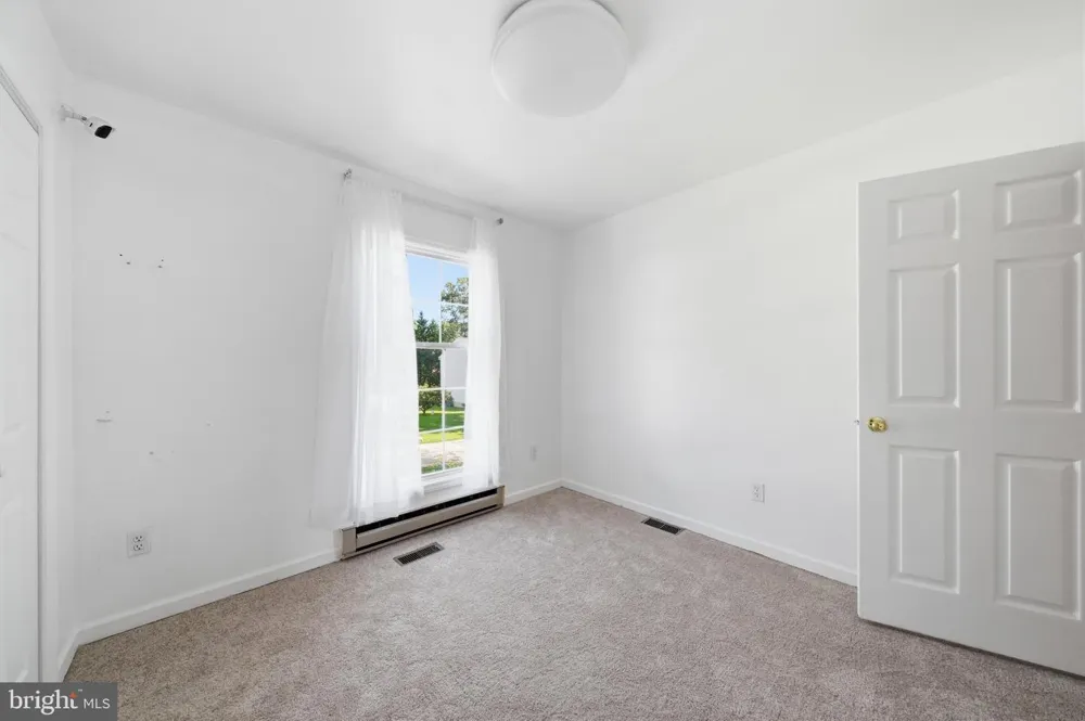 913 FAWN AVENUE Pasadena, MD 21122