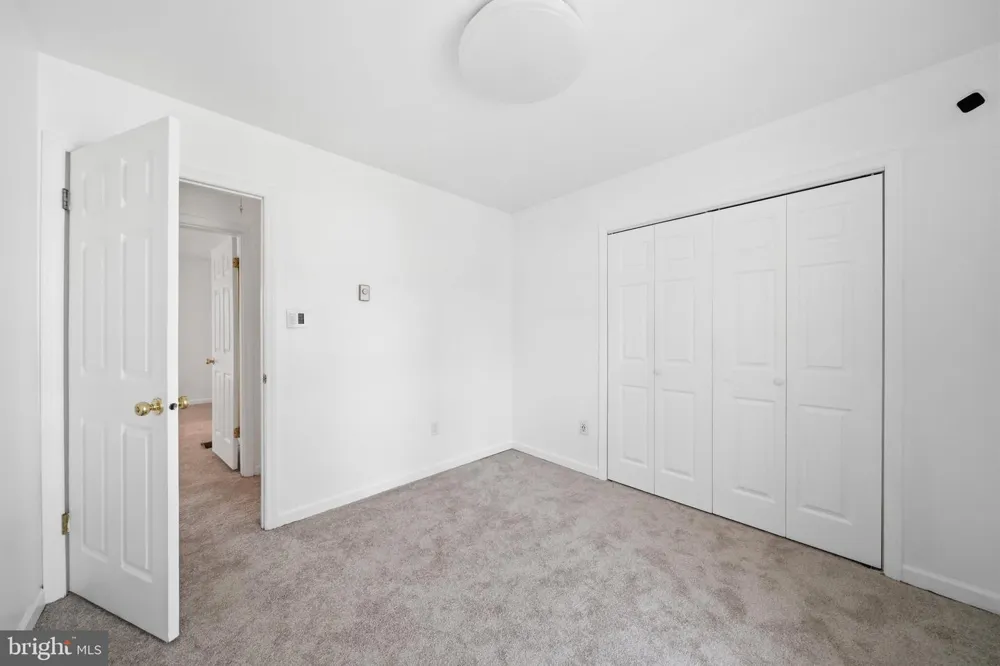 913 FAWN AVENUE Pasadena, MD 21122