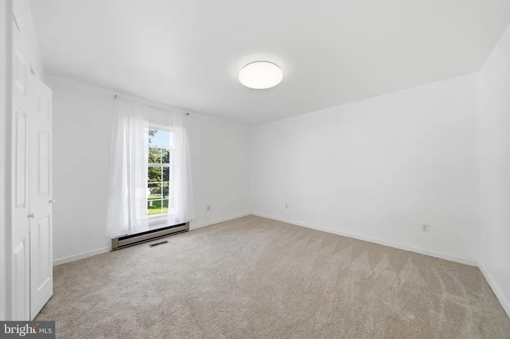 913 FAWN AVENUE Pasadena, MD 21122