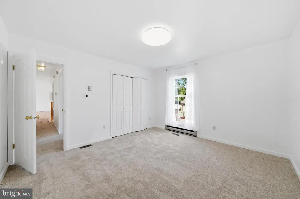 913 FAWN AVENUE Pasadena, MD 21122