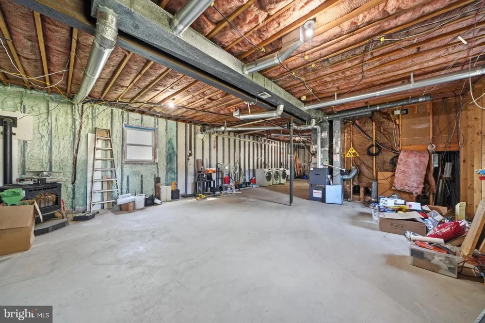 913 FAWN AVENUE Pasadena, MD 21122