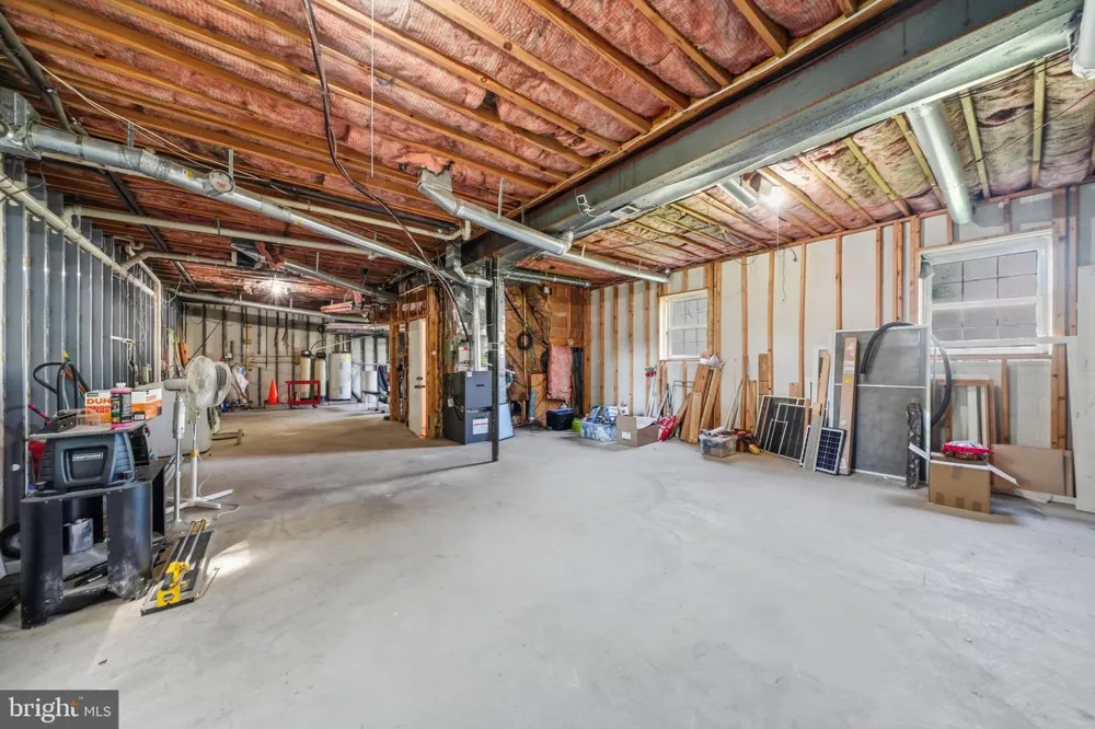 913 FAWN AVENUE Pasadena, MD 21122