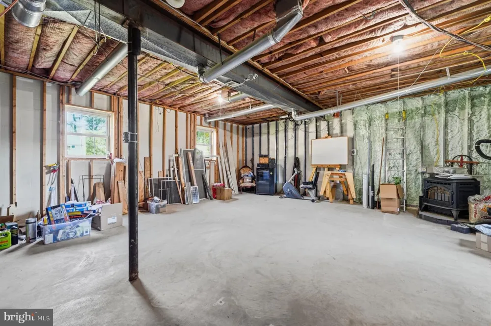 913 FAWN AVENUE Pasadena, MD 21122