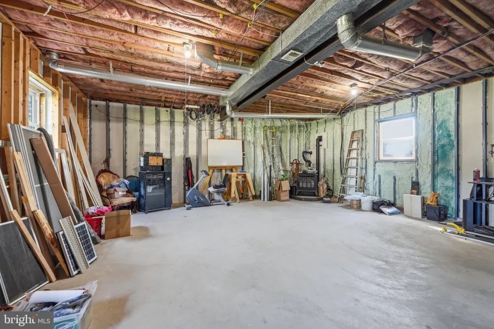 913 FAWN AVENUE Pasadena, MD 21122
