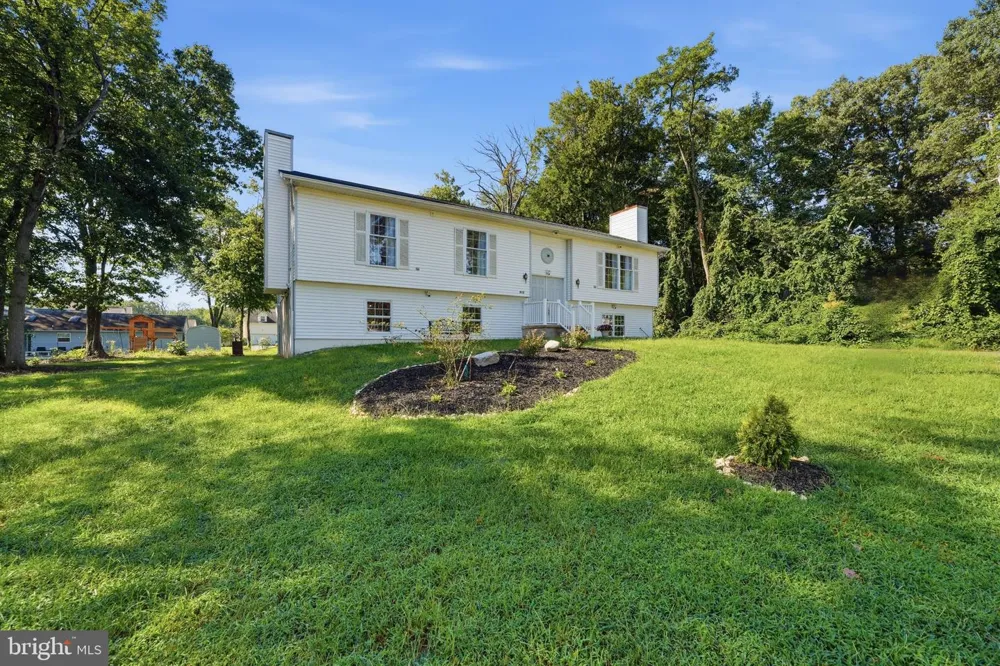 913 FAWN AVENUE Pasadena, MD 21122