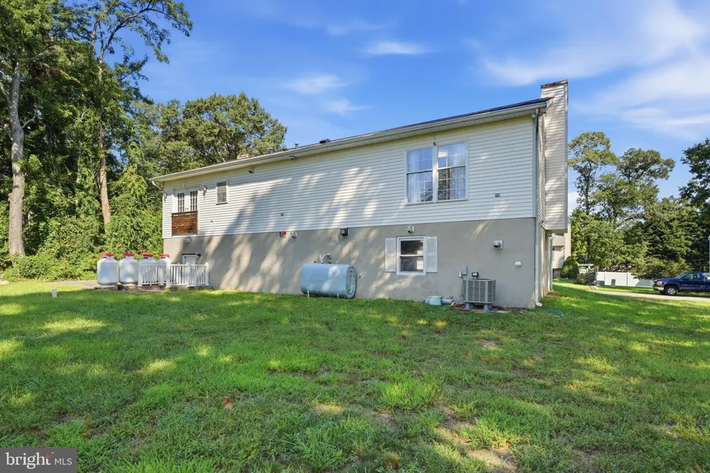 913 FAWN AVENUE Pasadena, MD 21122